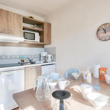 Maison Avec Terrasse - Piscine Hébergement de vacances La Flotte